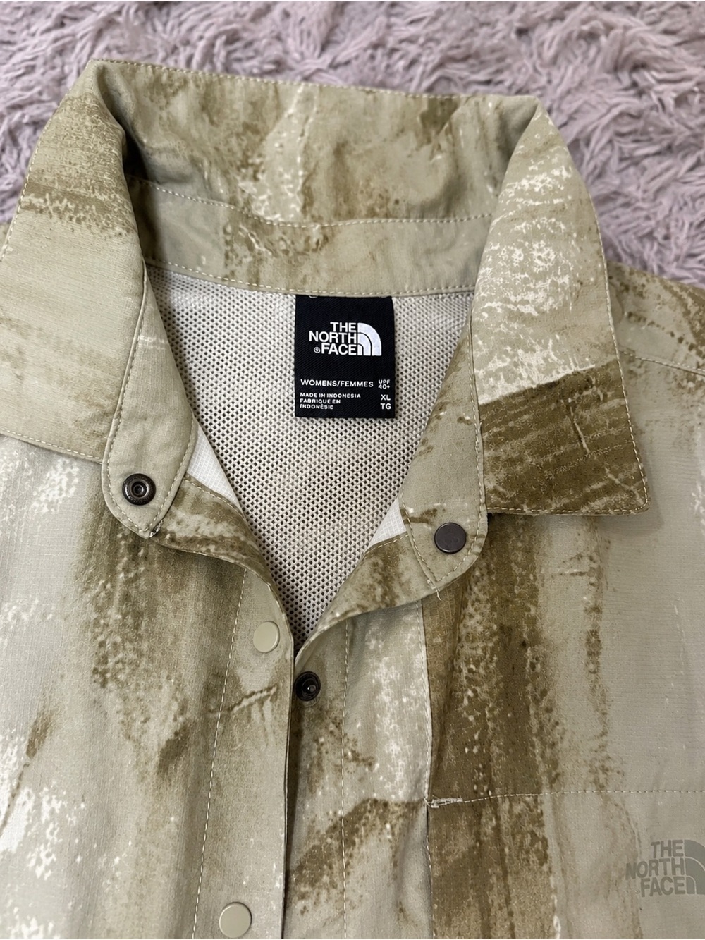 The North Face Women’s XL UPF 40+ Lightweight Camo Shirt Jacket
